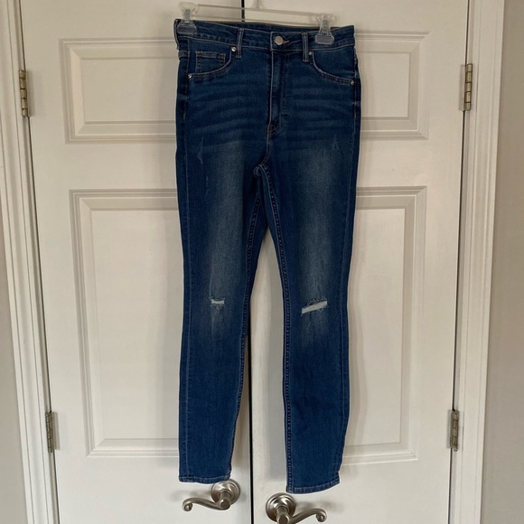 3/$15 🥳 H&M Curvy Ultra High Waist Jeggings Denim Jeans - Picture 2 of 16